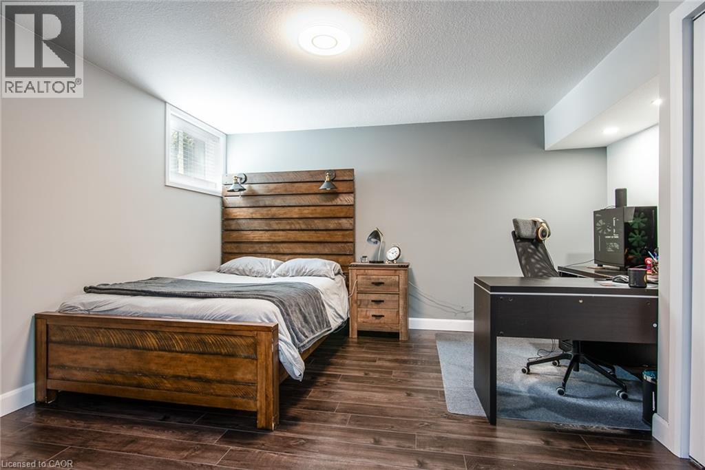 232 SHADY GLEN Crescent - 48