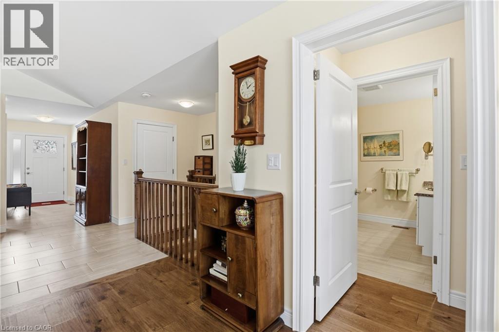 23 RICHARD Crescent - 21