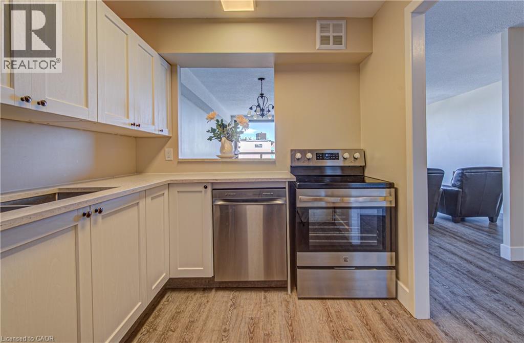 18 HOLBORN Court Unit# 610, Kitchener, Ontario, N2A4A1 — Photo 6