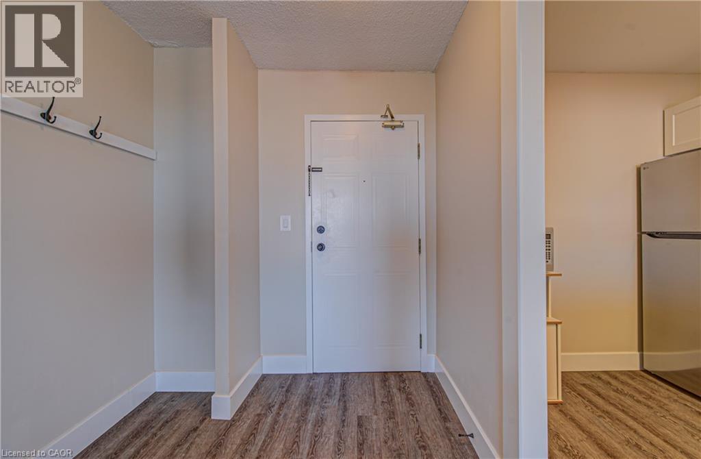 18 HOLBORN Court Unit# 610, Kitchener, Ontario, N2A4A1 — Photo 4