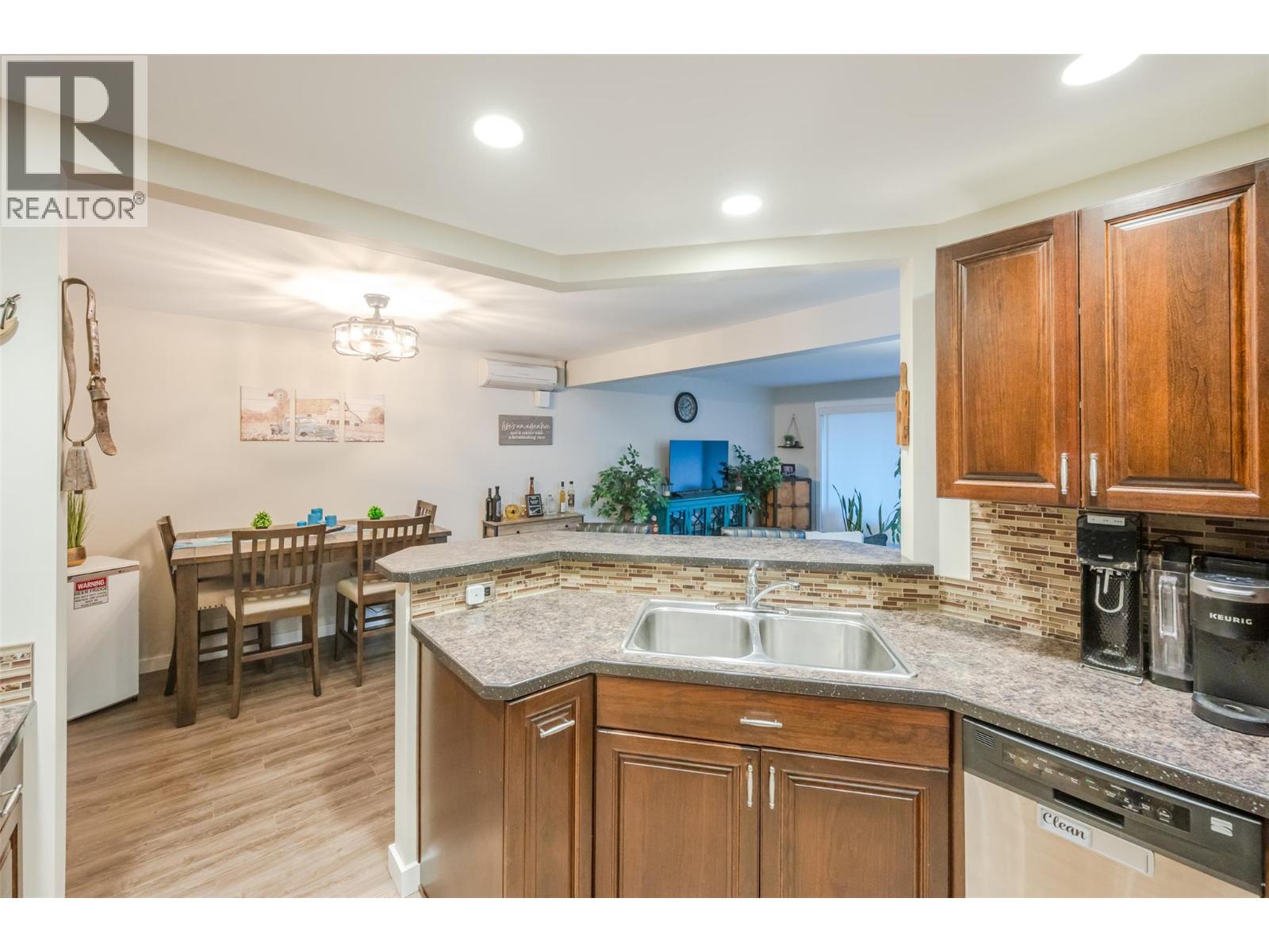 #216 337 MCKINNEY ROAD - 12