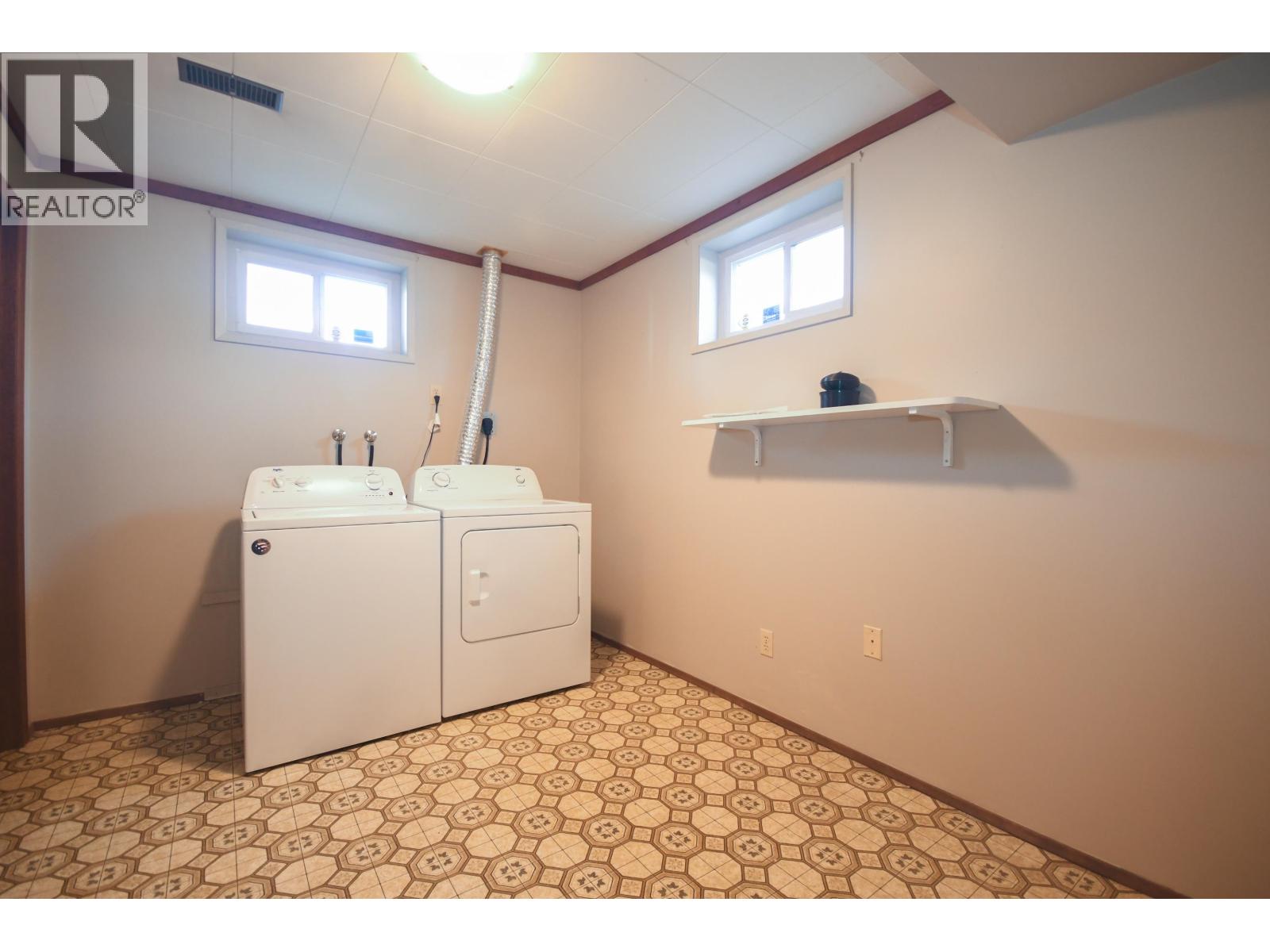 310 CORLESS CRESCENT - 33