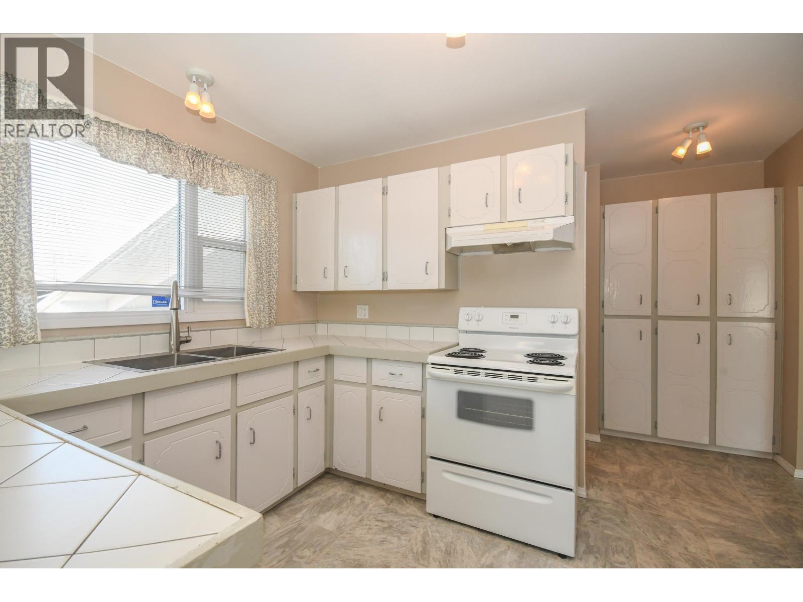 310 CORLESS CRESCENT - 16