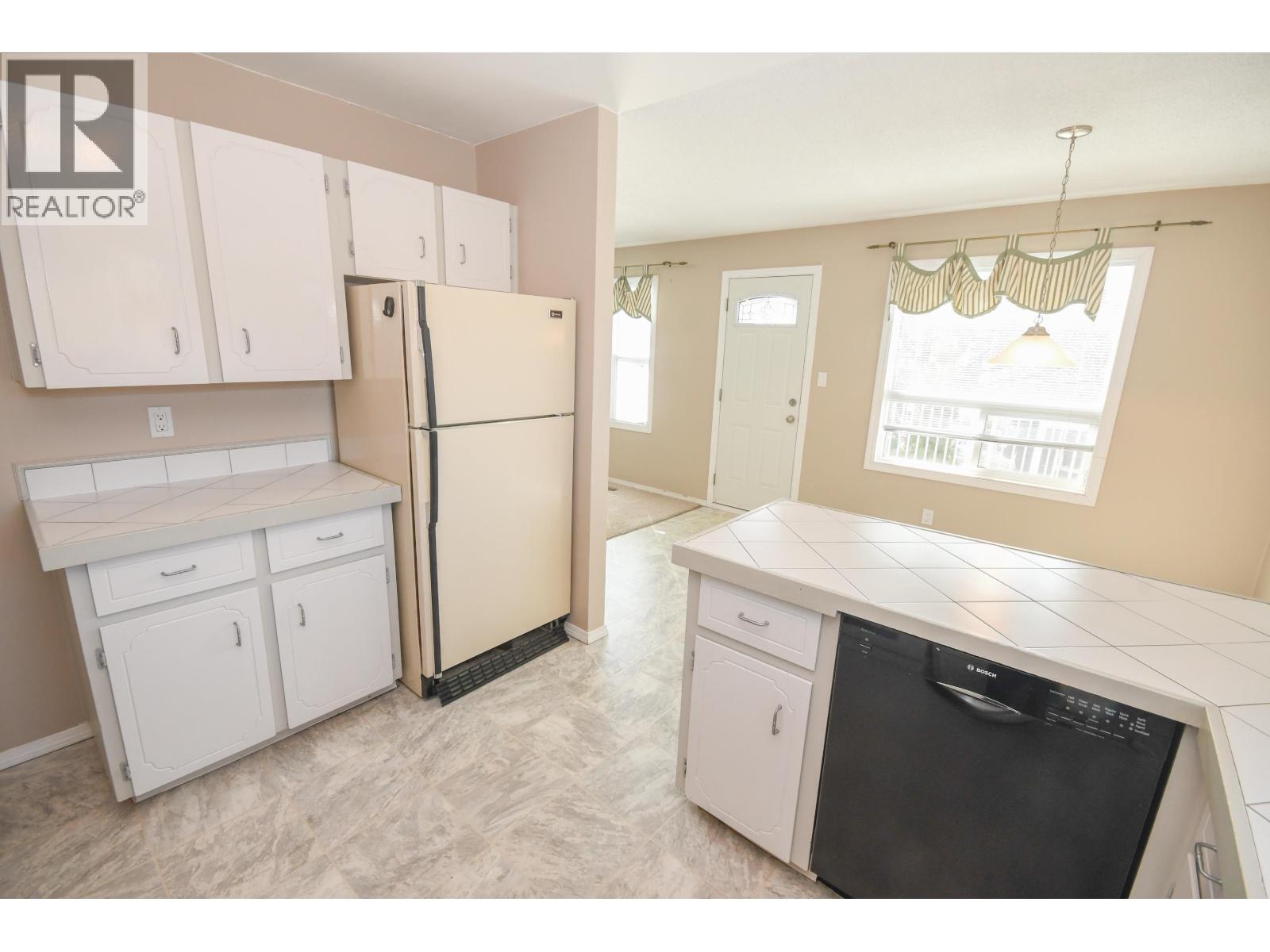 310 CORLESS CRESCENT - 17