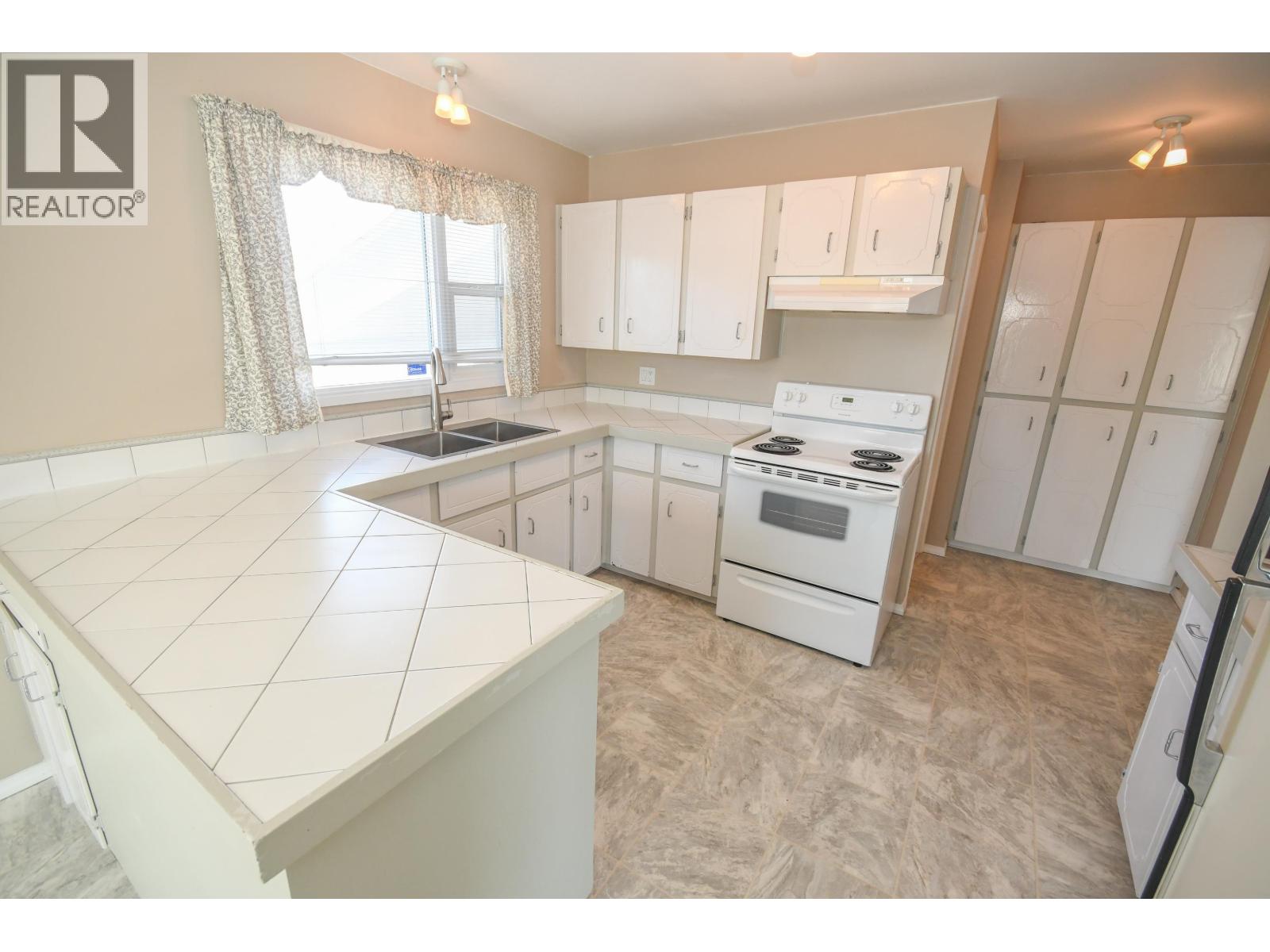 310 CORLESS CRESCENT - 14