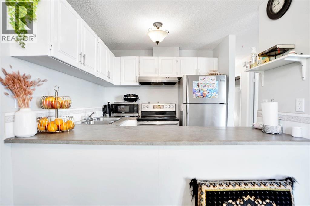 #109 110 20 AVENUE NE - 6