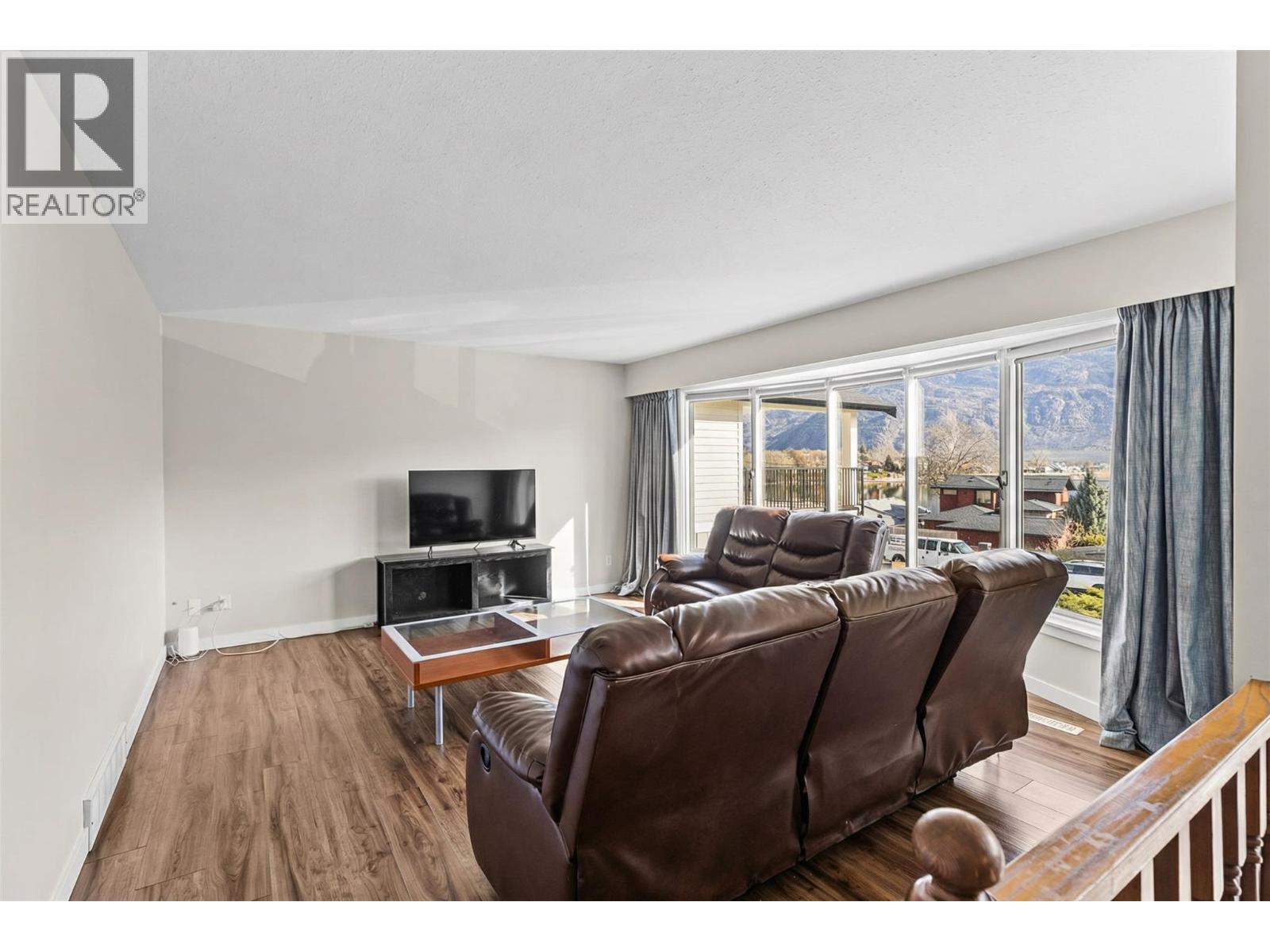 5806 Oleander Drive, Osoyoos