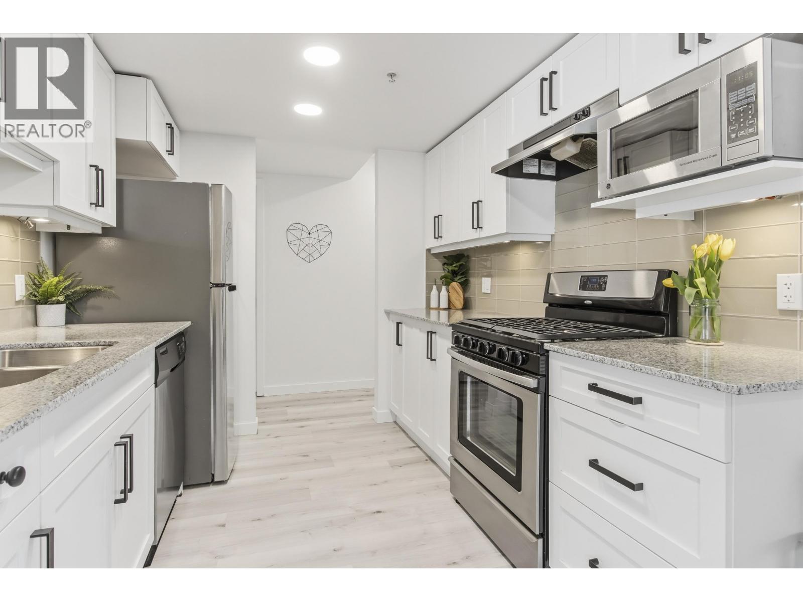 406 1212 MAIN STREET, Squamish