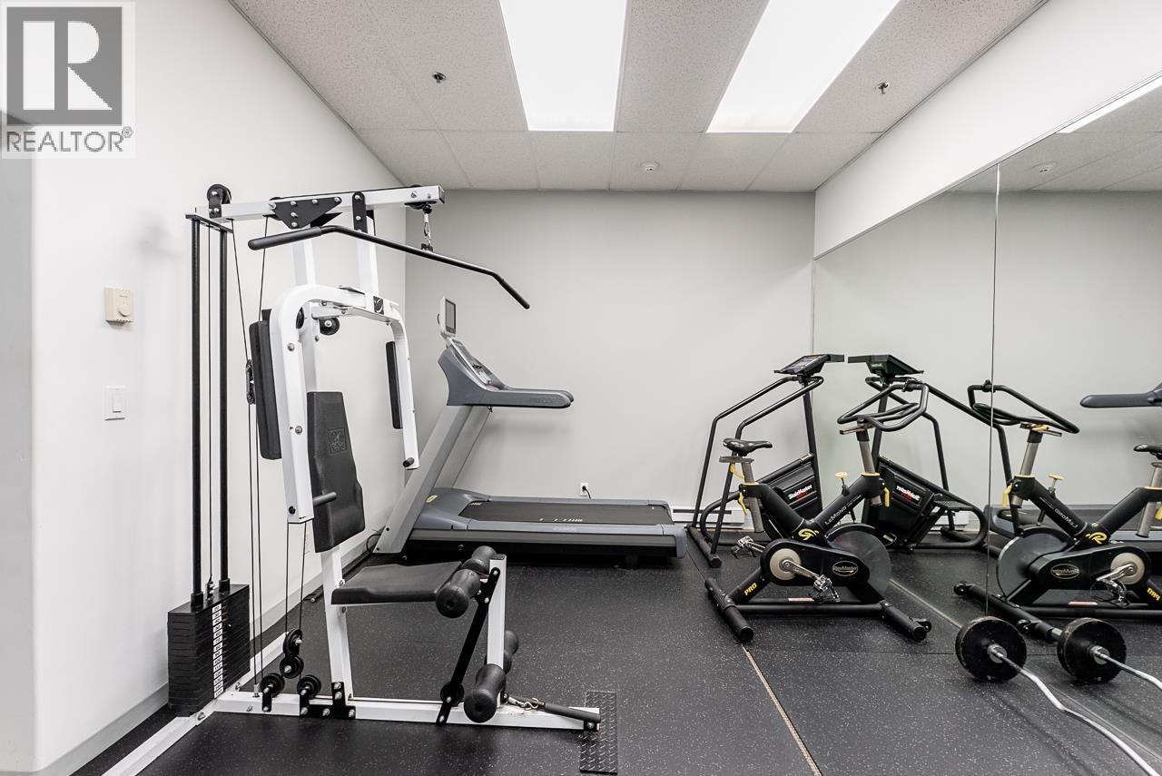 706 680 CLARKSON STREET, New Westminster