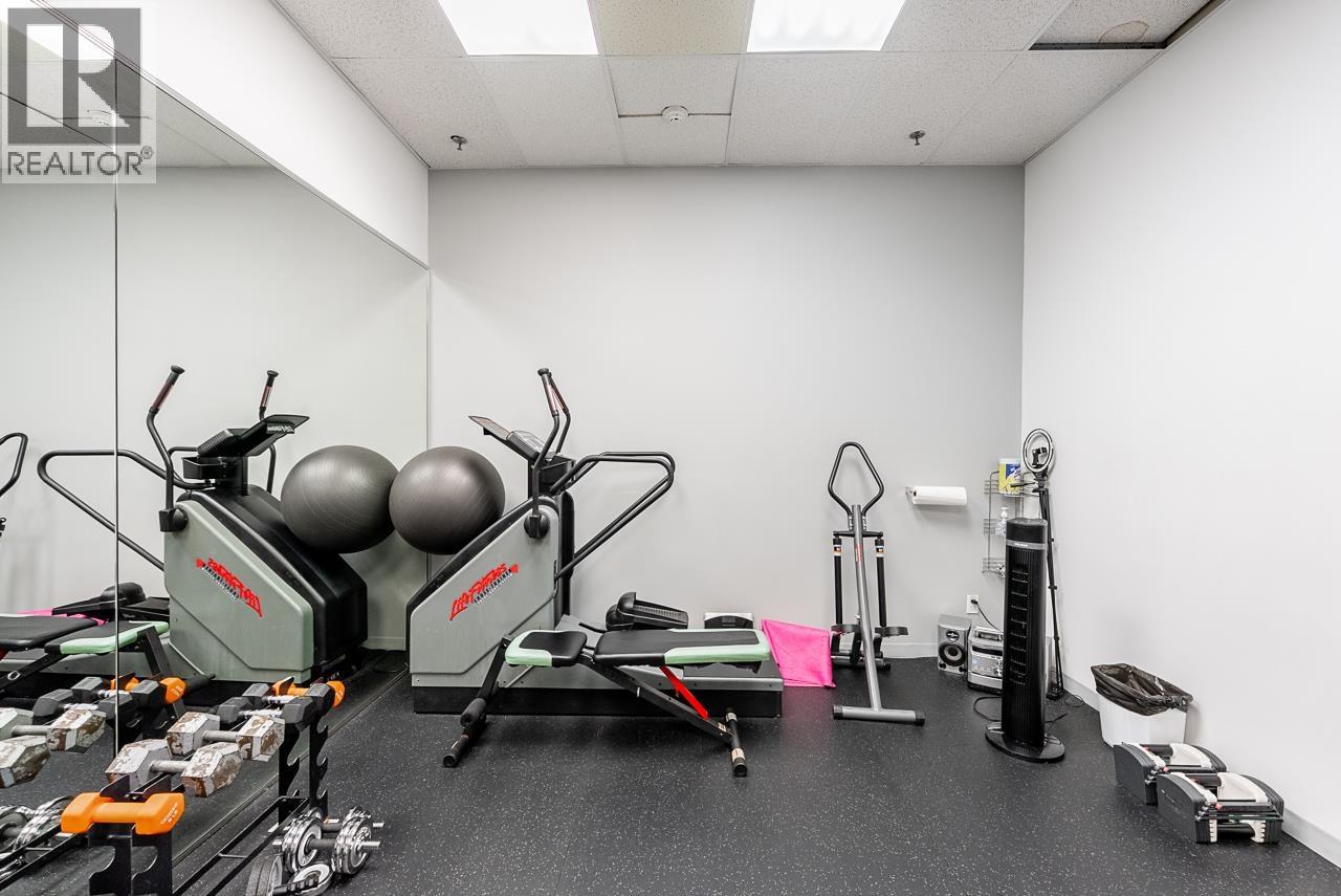 706 680 CLARKSON STREET, New Westminster