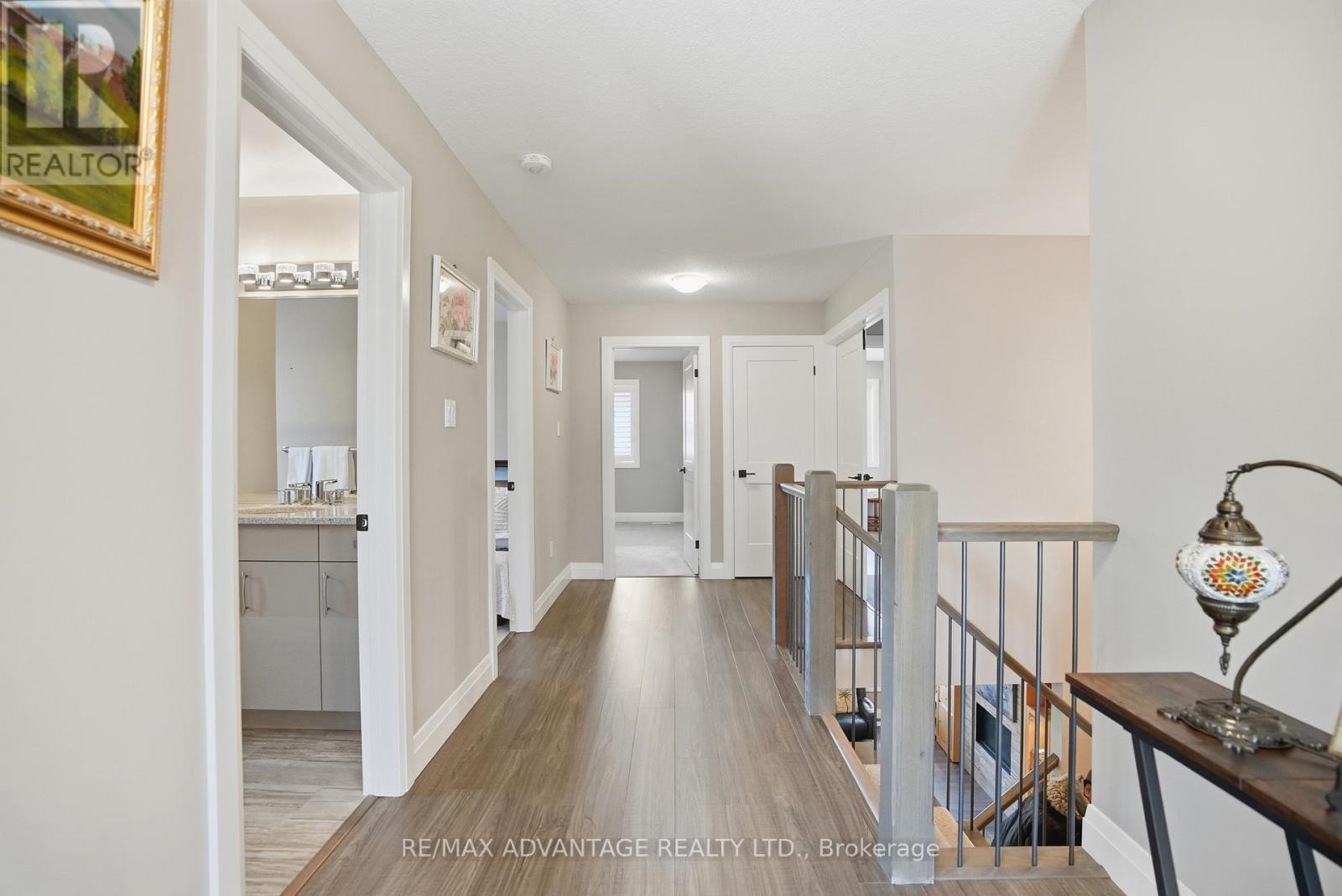 #164 1061 EAGLETRACE DRIVE - 17
