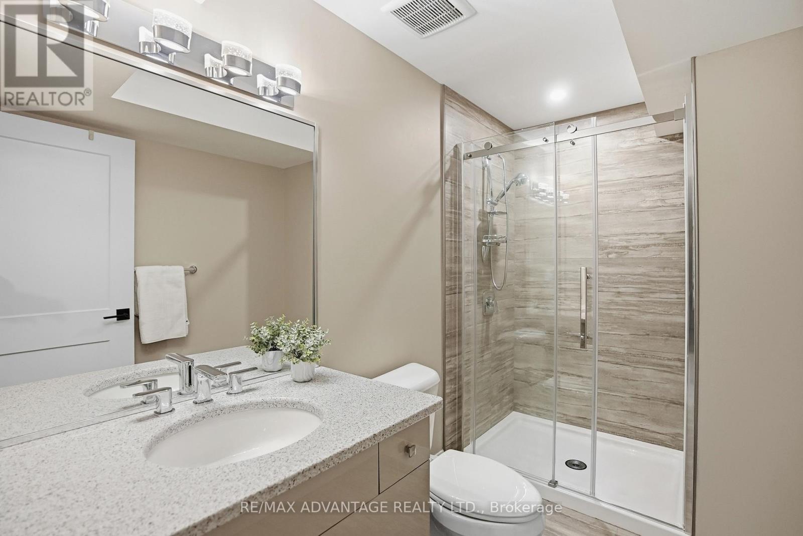 #164 1061 EAGLETRACE DRIVE - 37