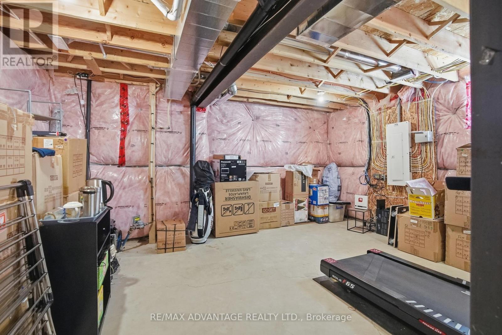 #164 1061 EAGLETRACE DRIVE - 43