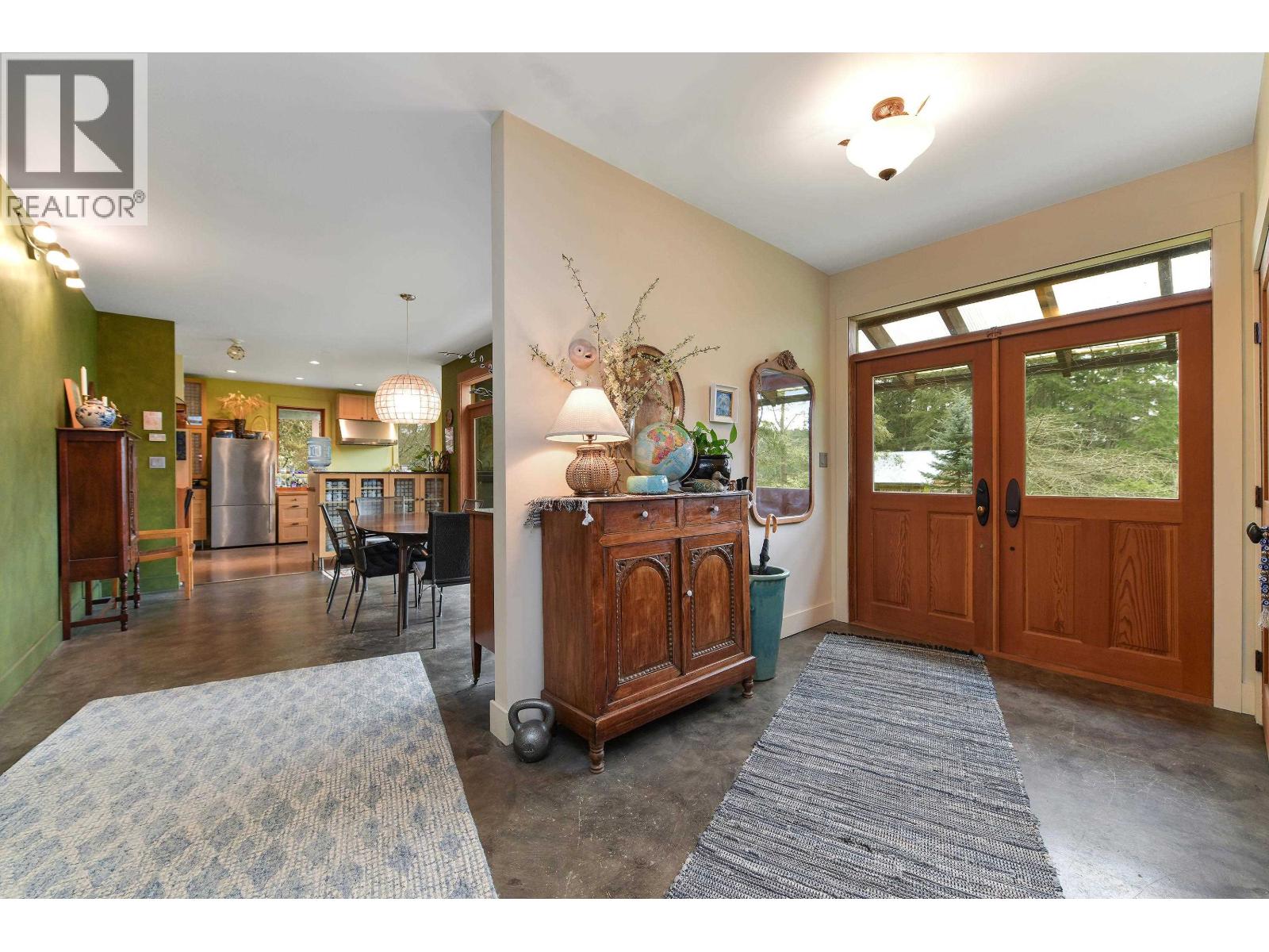 594 HORTON BAY ROAD, Mayne Island