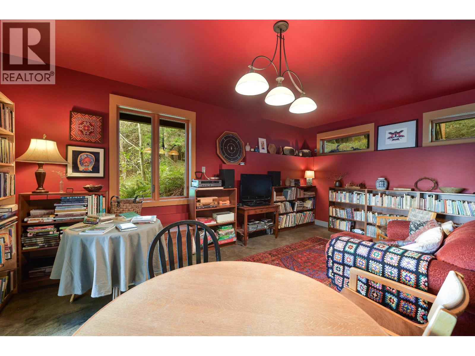 594 HORTON BAY ROAD, Mayne Island