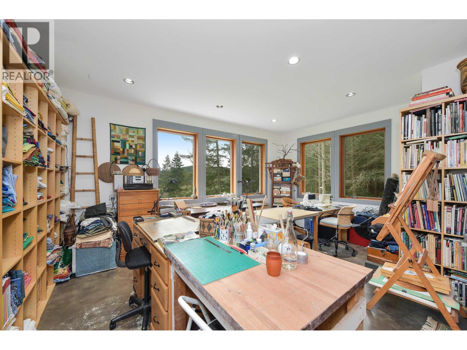594 HORTON BAY ROAD, Mayne Island
