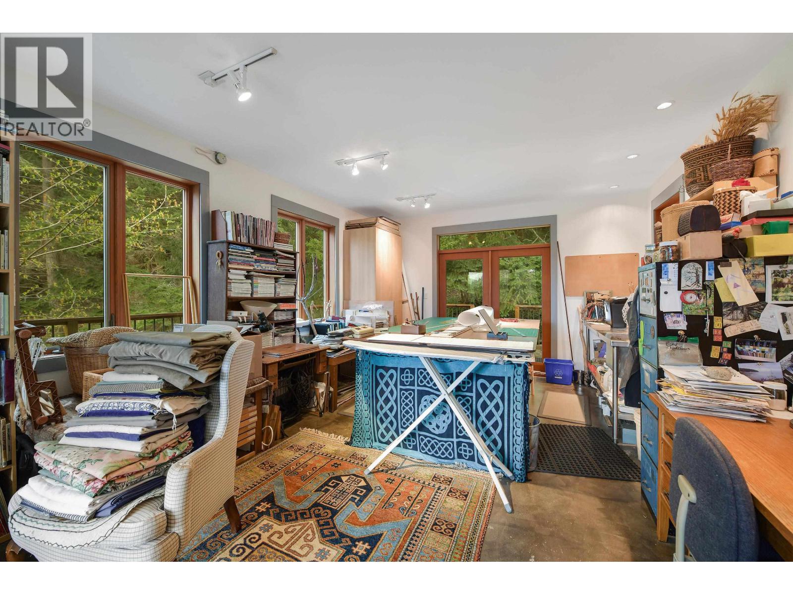 594 HORTON BAY ROAD, Mayne Island