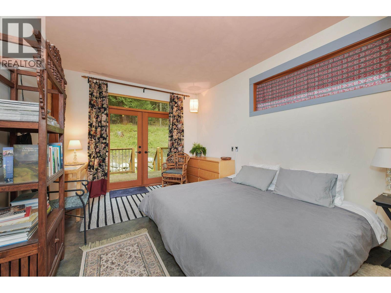 594 HORTON BAY ROAD, Mayne Island