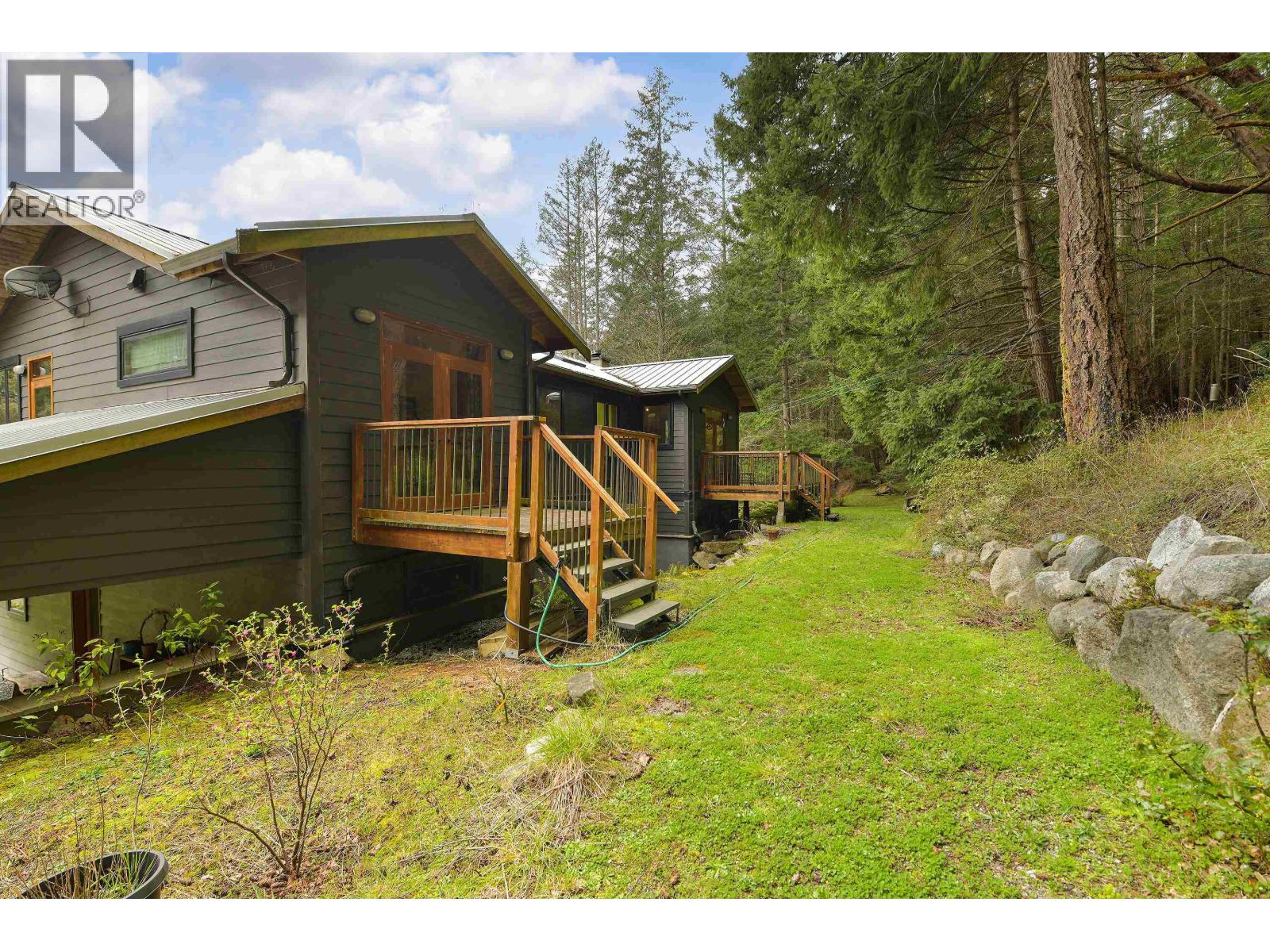 594 HORTON BAY ROAD, Mayne Island