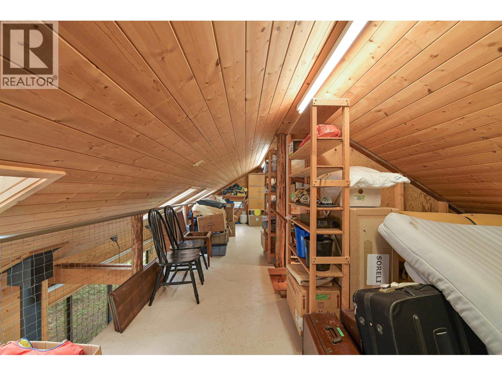 594 HORTON BAY ROAD, Mayne Island