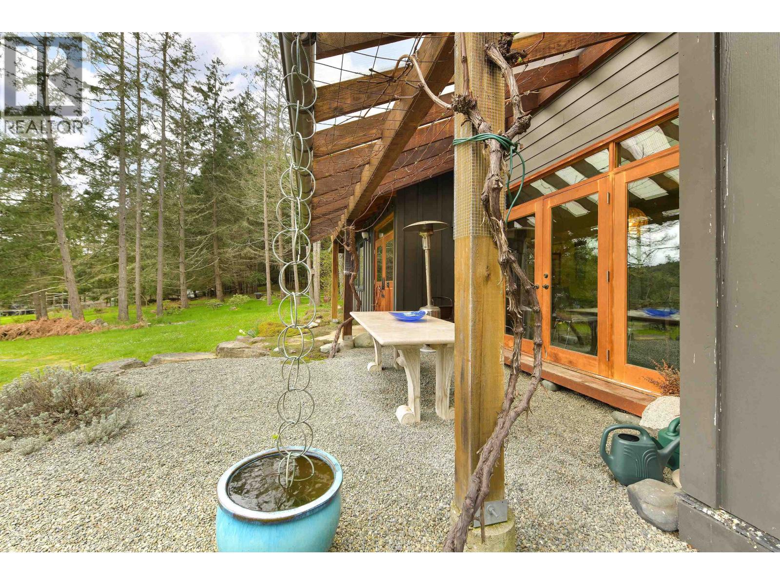 594 HORTON BAY ROAD, Mayne Island