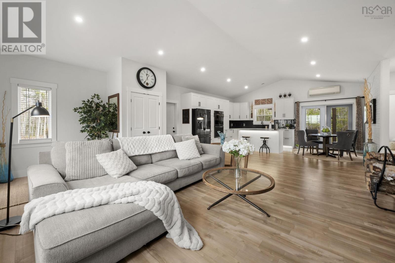 Property 11 of 50 of 75 Muir Drive