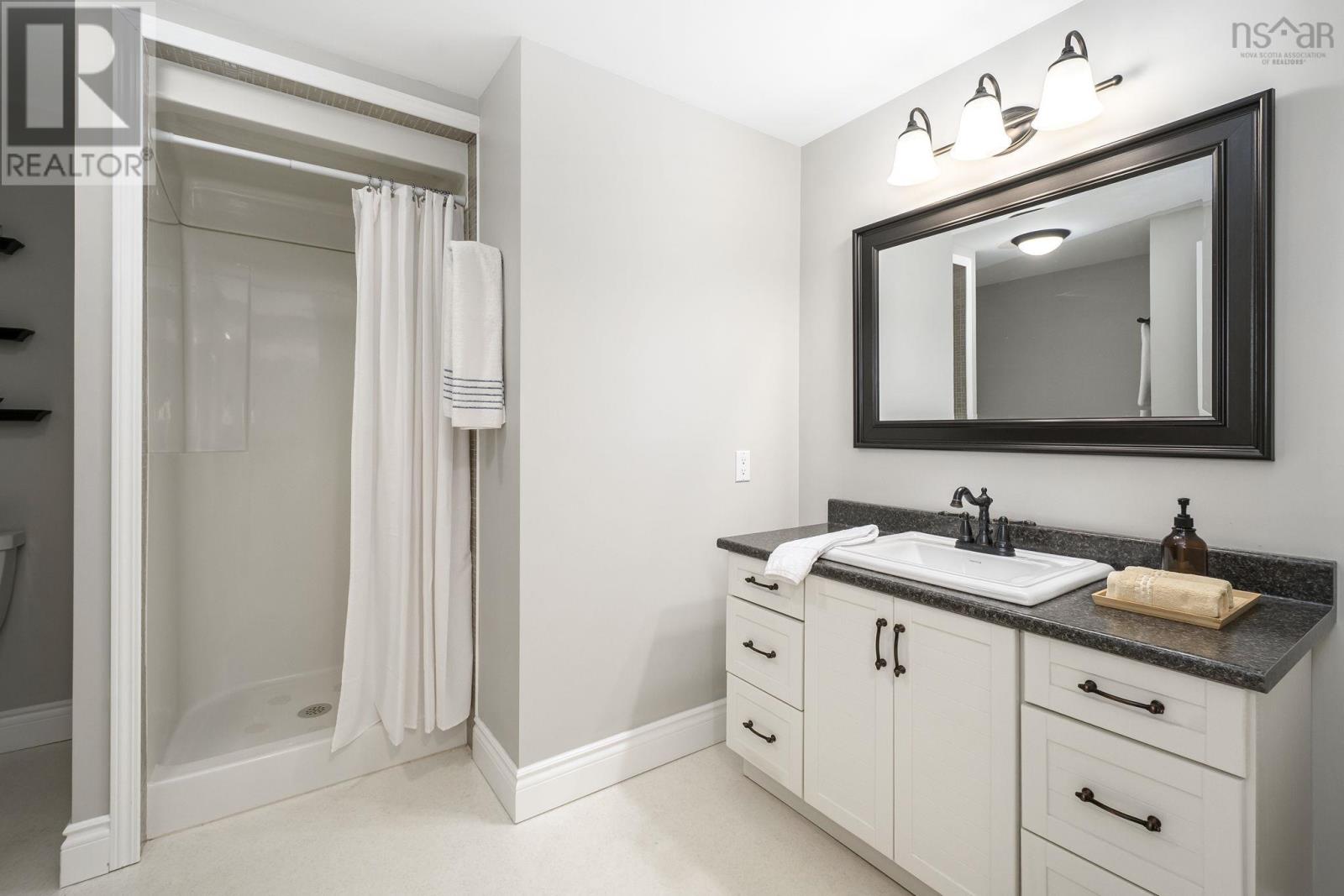 Property 26 of 47 of 59 Poplar Drive