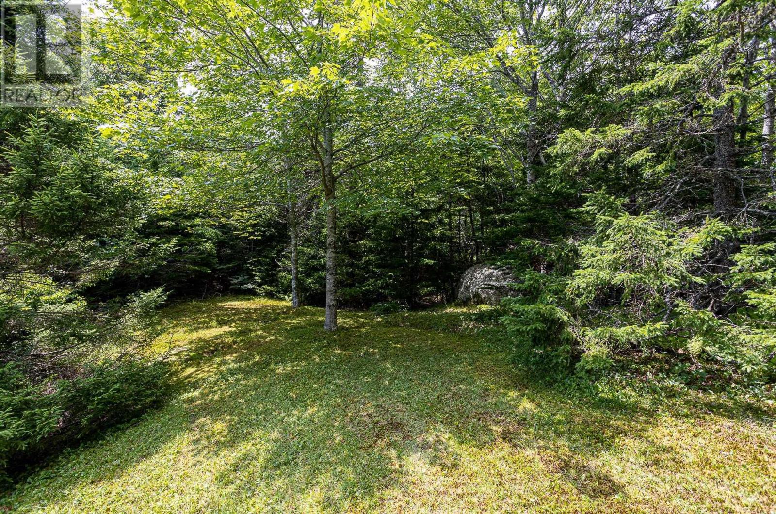 Property 45 of 47 of 570 Myra Road