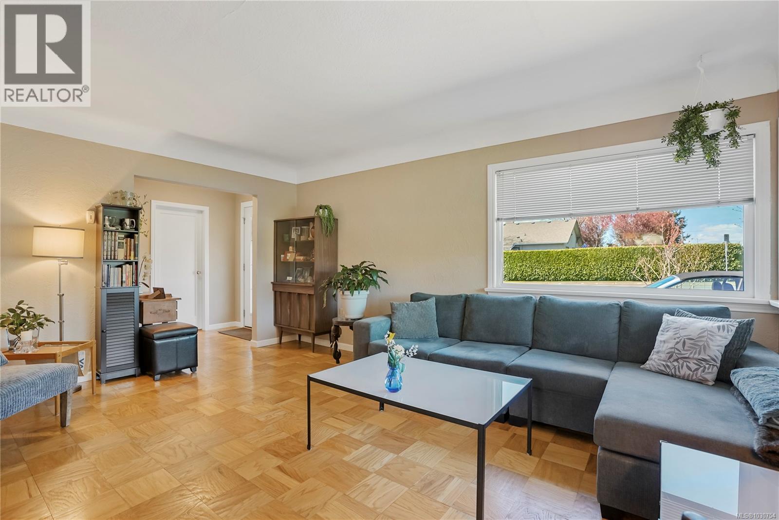  1709 McRae Avenue, Saanich