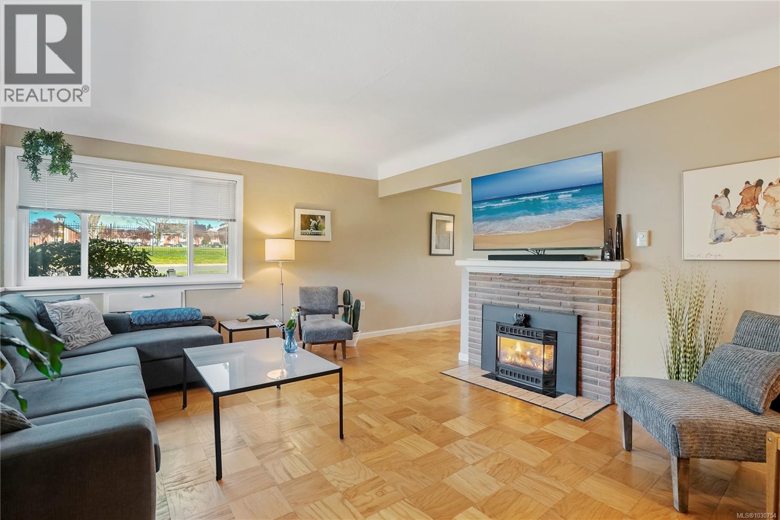  1709 McRae Avenue, Saanich