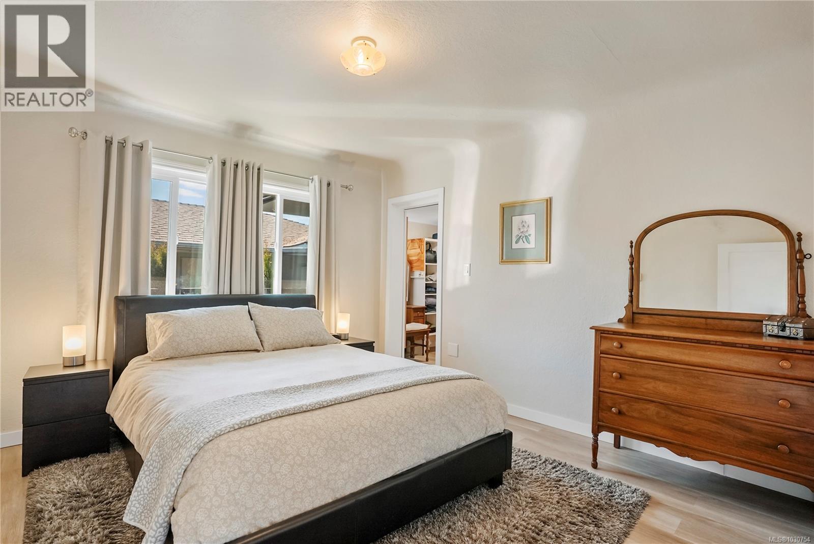  1709 McRae Avenue, Saanich