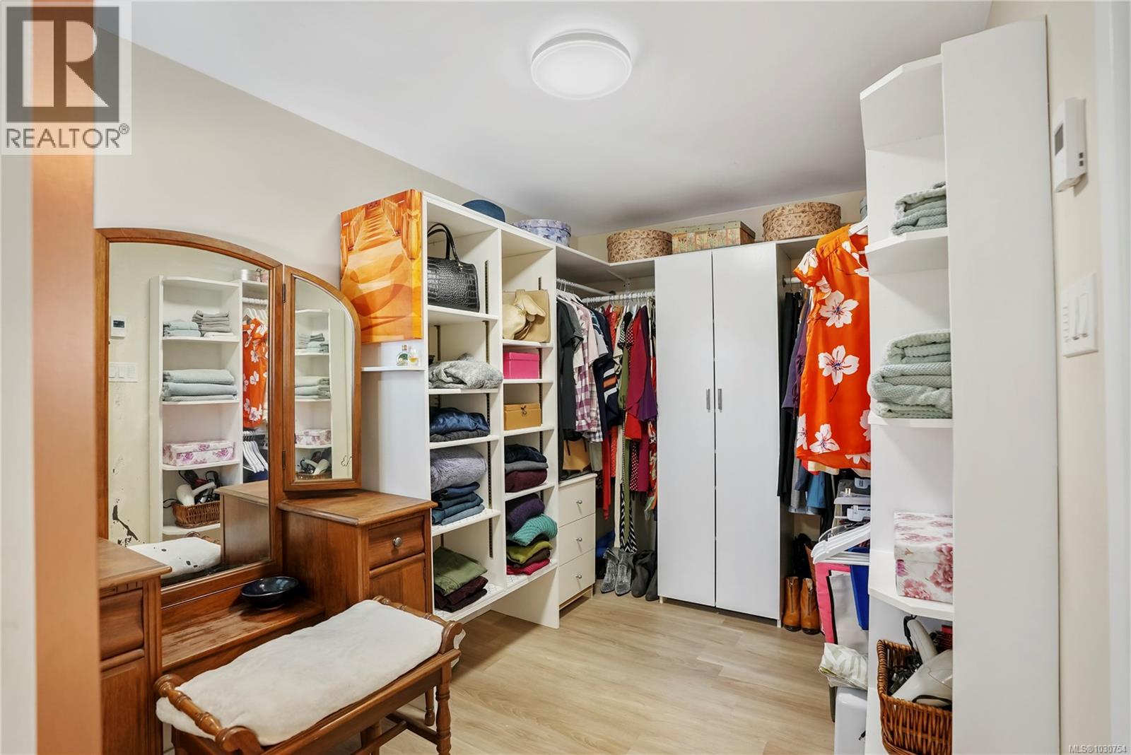  1709 McRae Avenue, Saanich