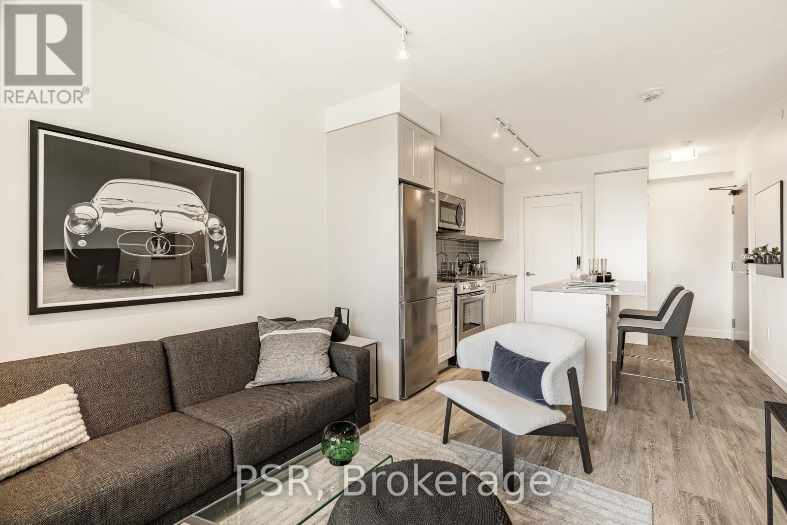 1305 - 71 REDPATH AVENUE