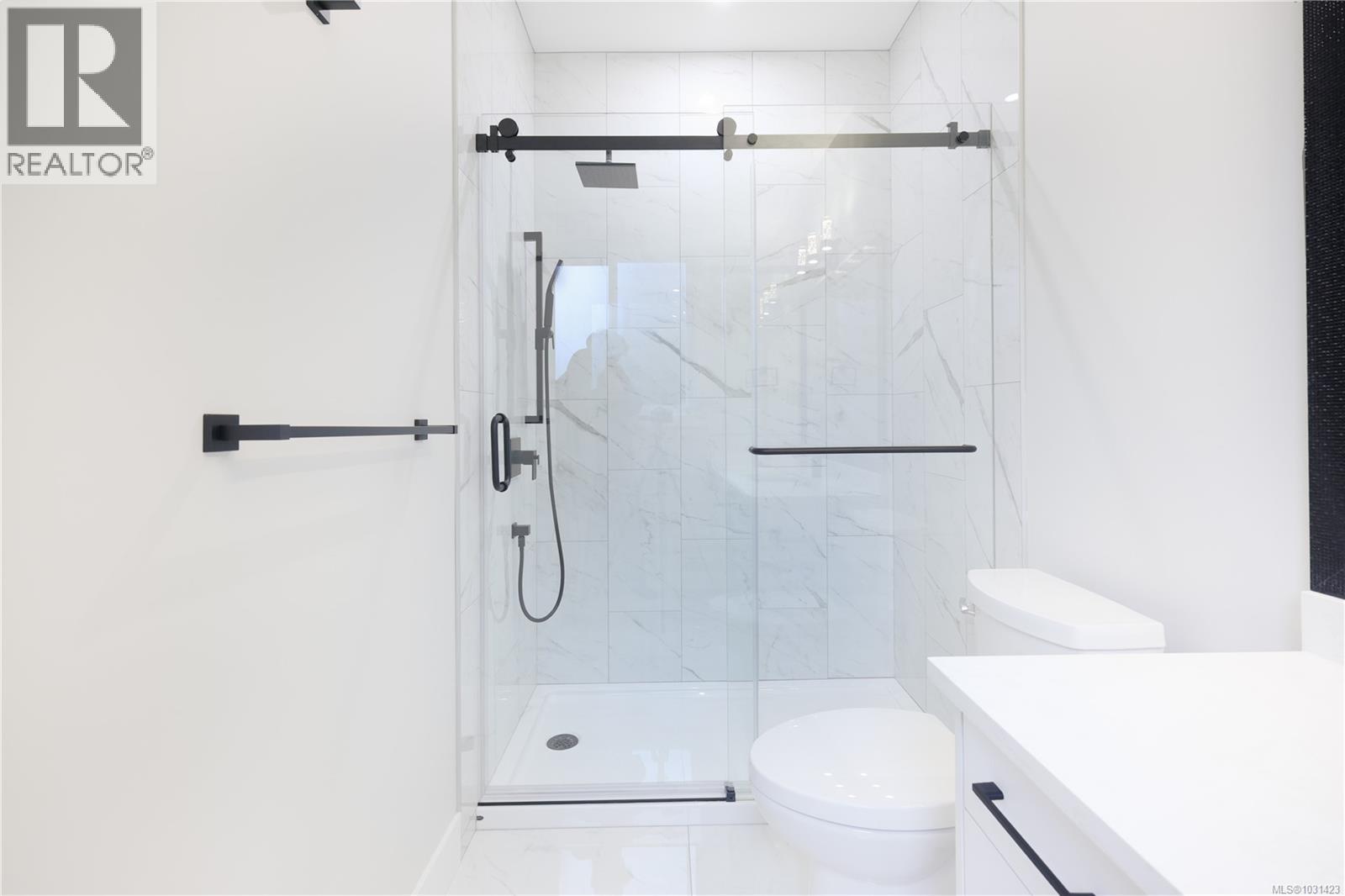 416 DIAMOND BLVD - 16