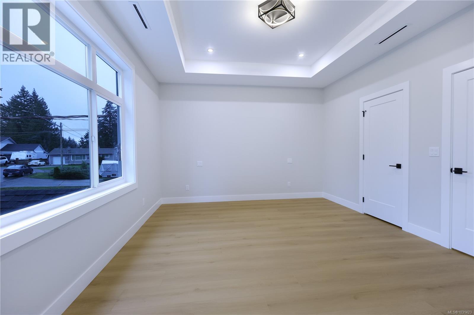 416 DIAMOND BLVD - 32