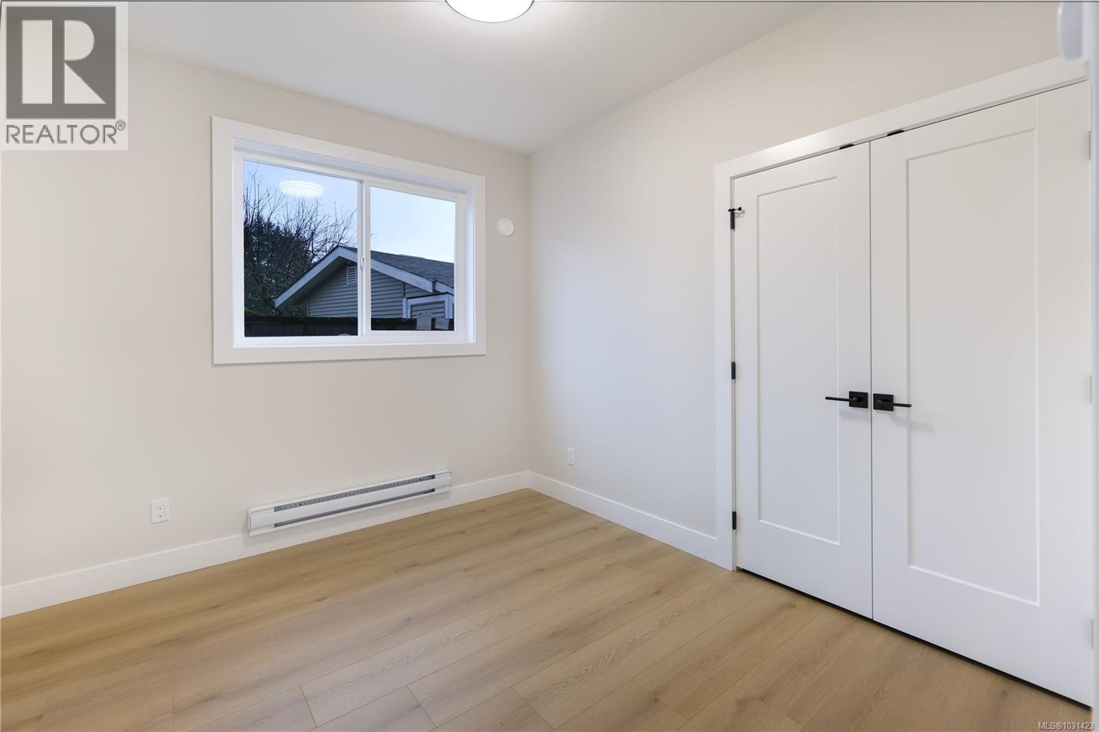 416 DIAMOND BLVD - 36