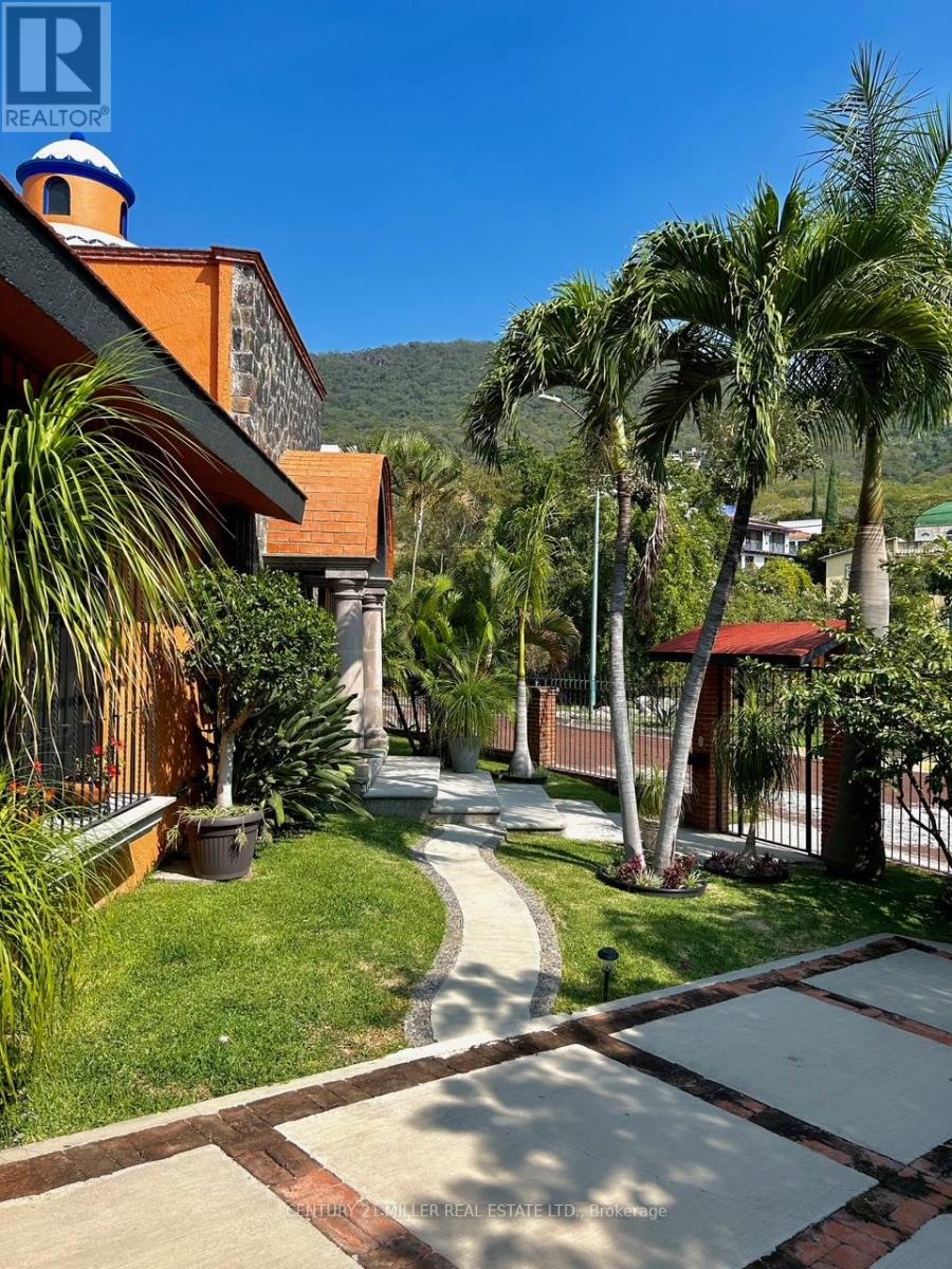 37 CERRADA VISTA HERMOSA - Image 41