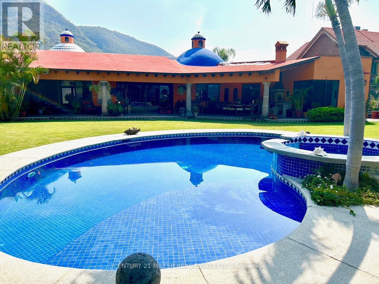 37 CERRADA VISTA HERMOSA - Image 34