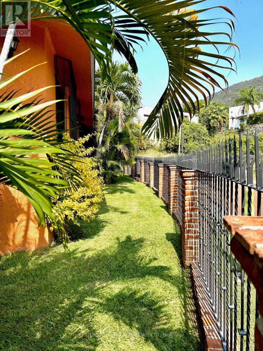 37 CERRADA VISTA HERMOSA - Image 44