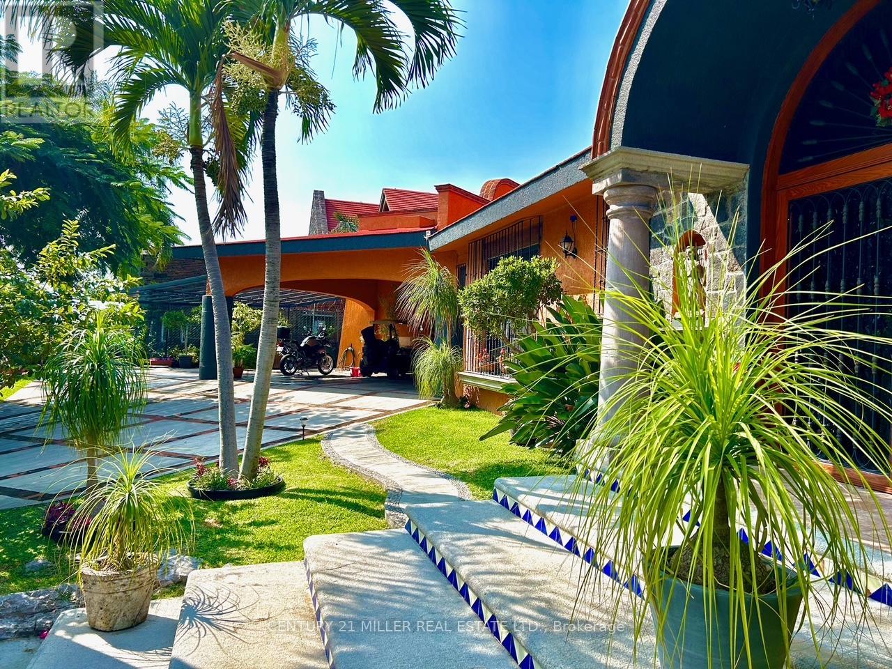 37 CERRADA VISTA HERMOSA - Image 42