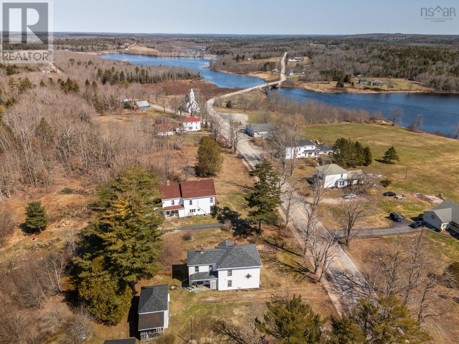 Property 10 of 38 of 2141 Highway 203