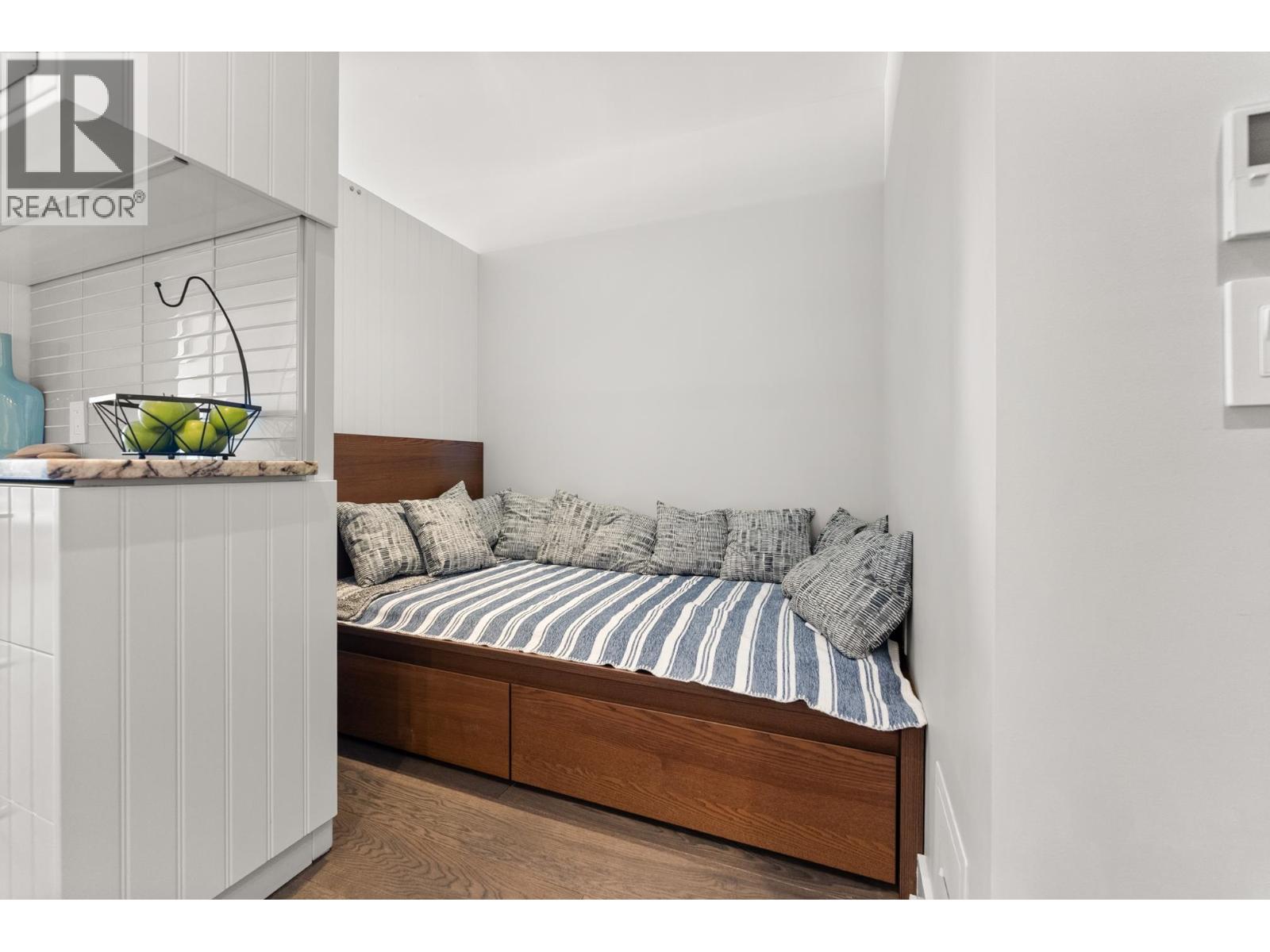 302 6168 LONDON ROAD, Richmond