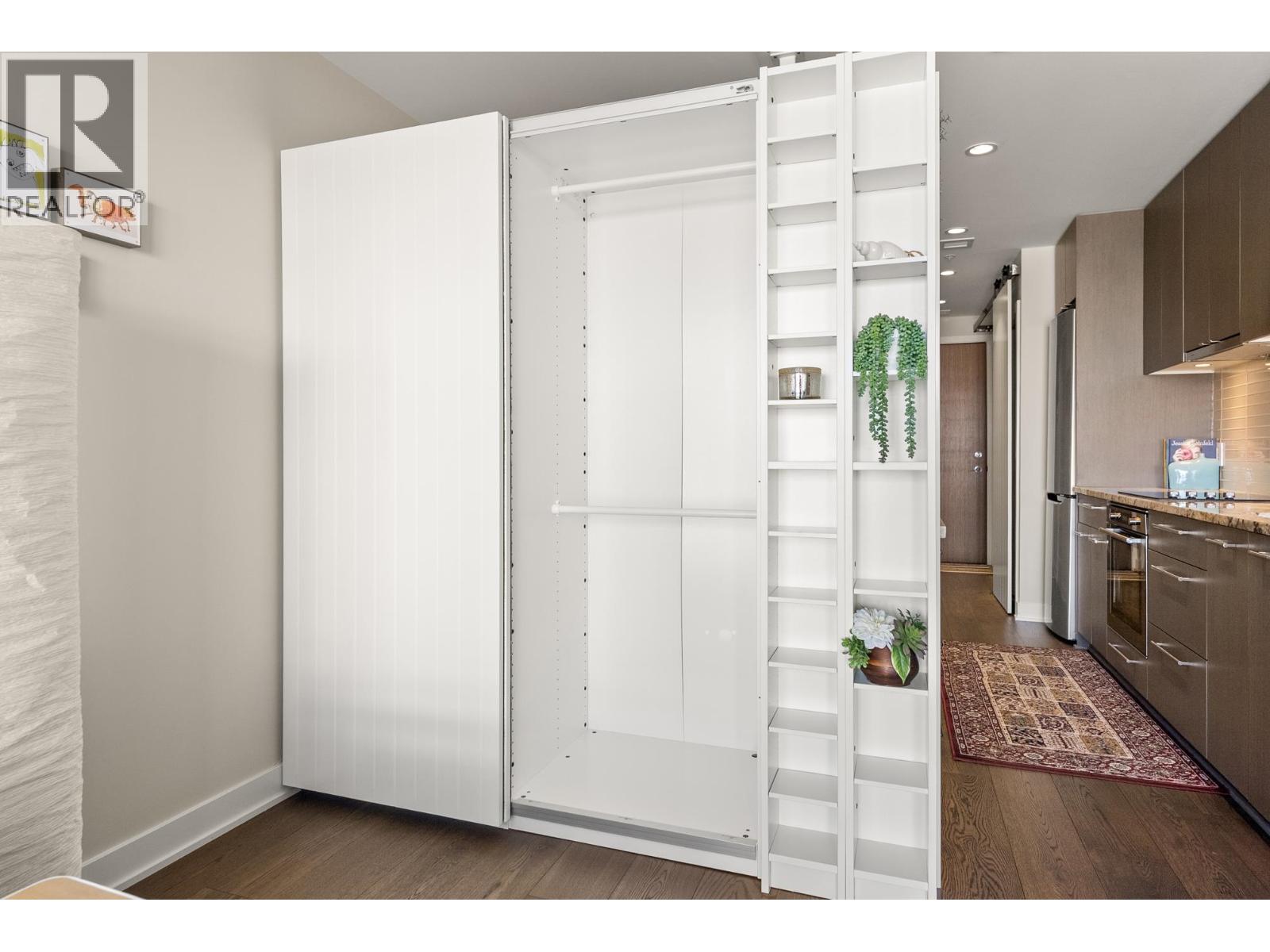 302 6168 LONDON ROAD, Richmond