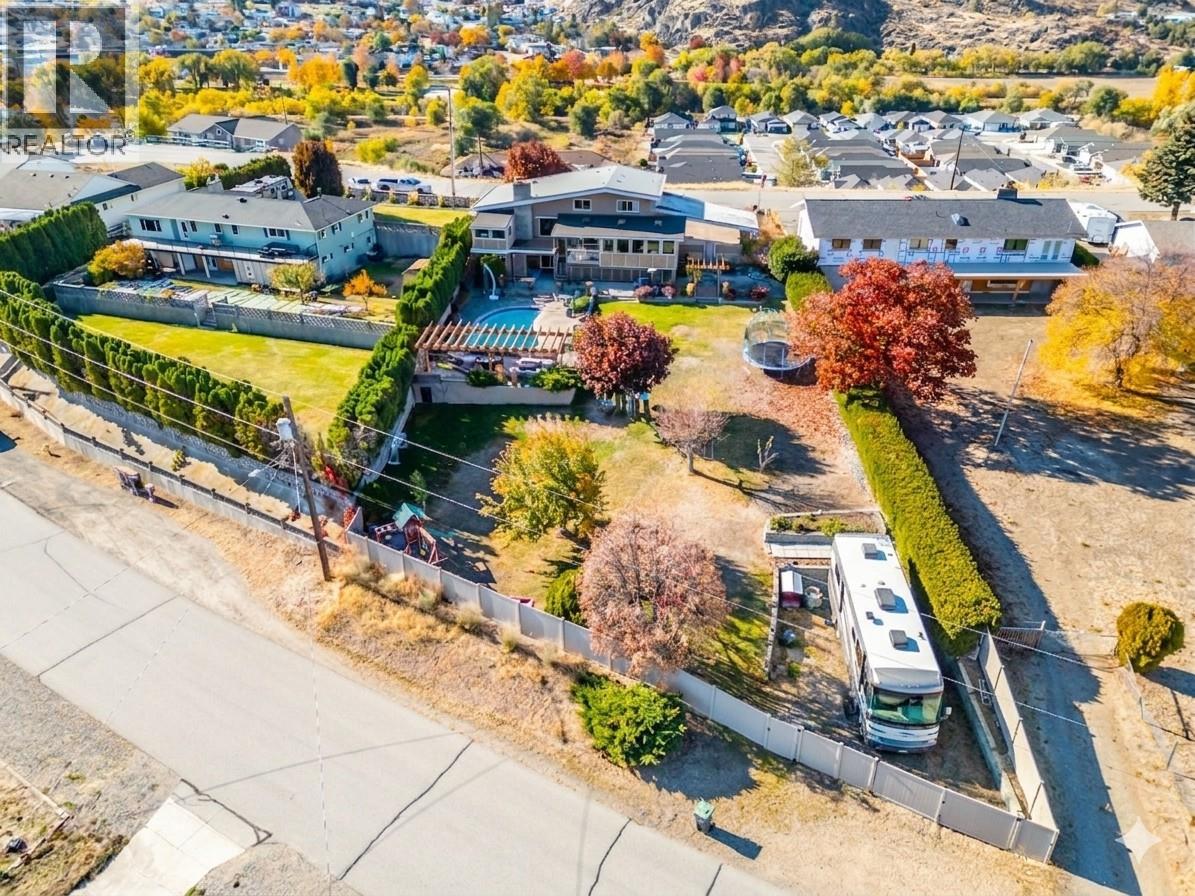 6521 BELLEVUE Drive - 34