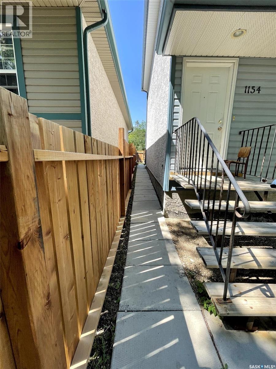 1154 Retallack STREET - 3