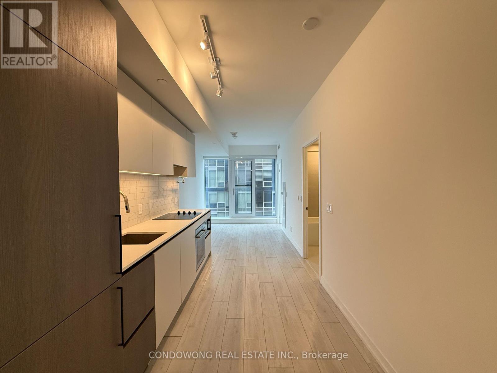 4810 - 55 MERCER STREET