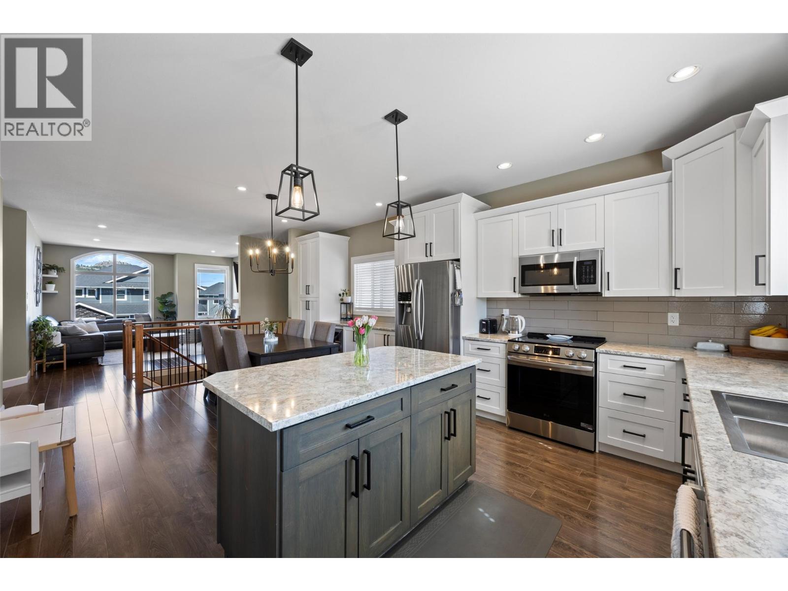 753 HAYWARD PLACE - 13