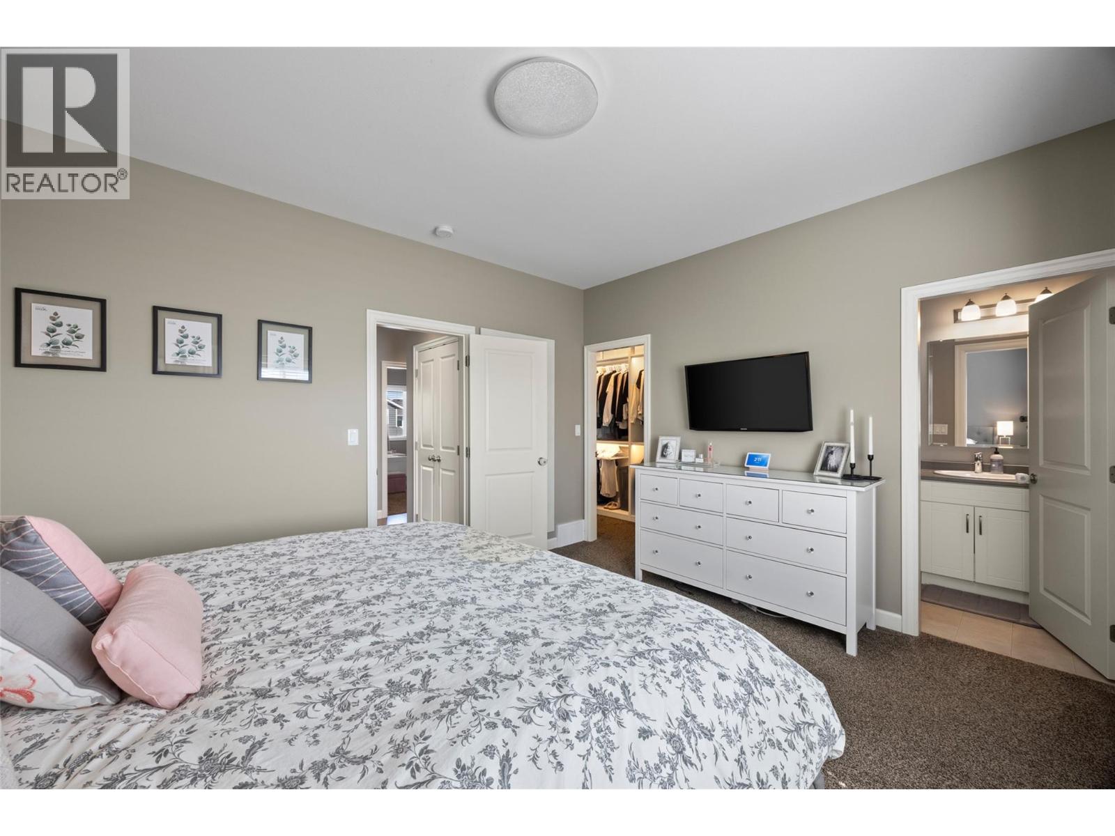 753 HAYWARD PLACE - 23