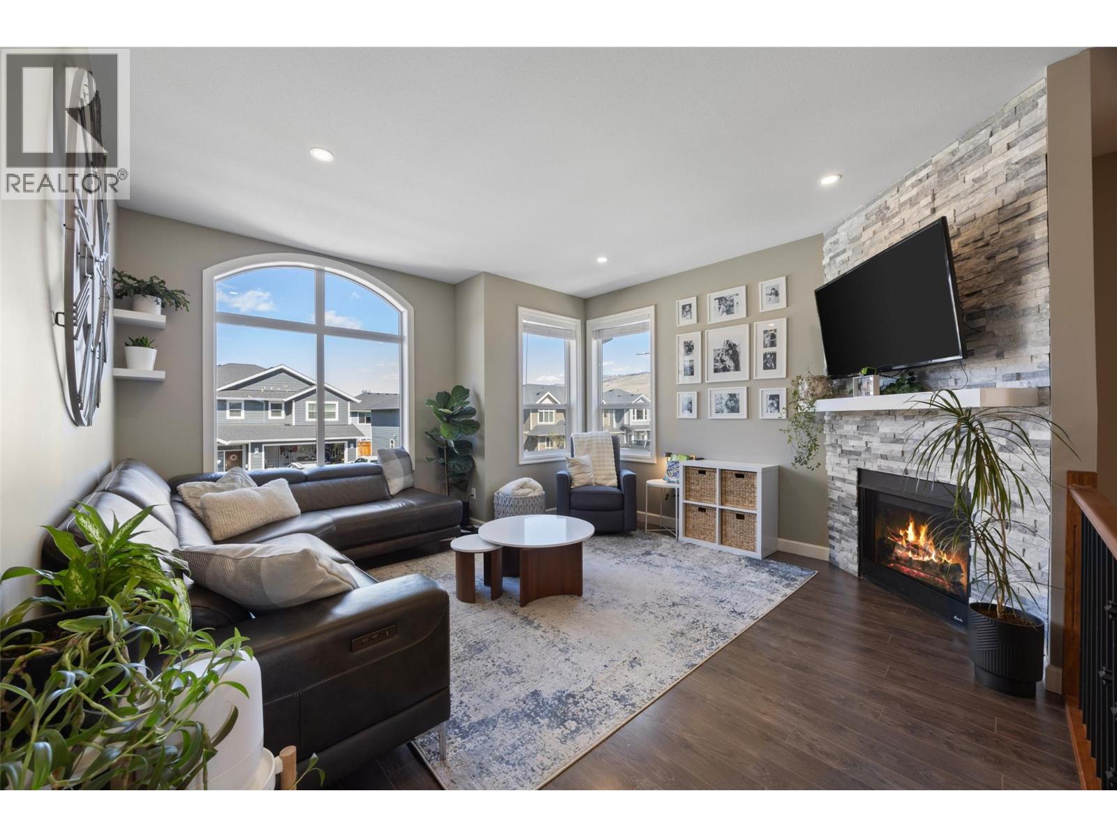 753 HAYWARD PLACE - Image 3