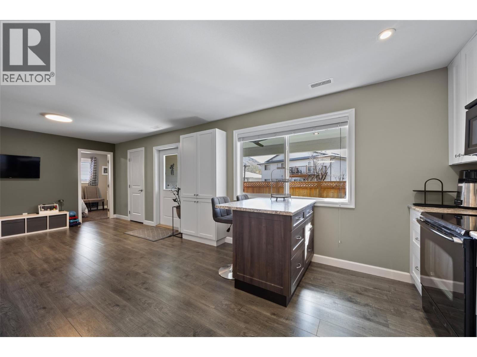 753 HAYWARD PLACE - 35